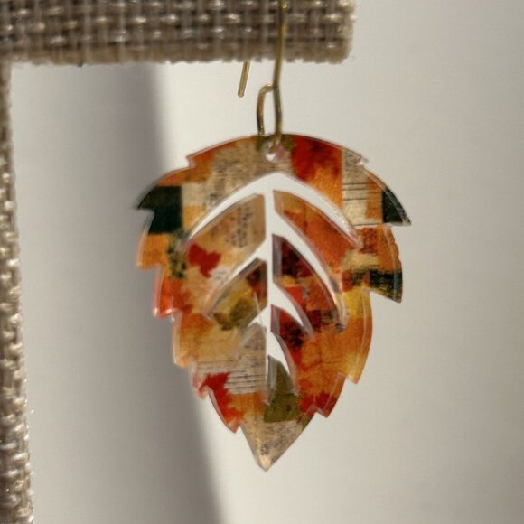 NEW Handmade Colorful Acrylic Leaf Dangle Earrings Autumn Print Lightweight Fall - Picture 2 of 5